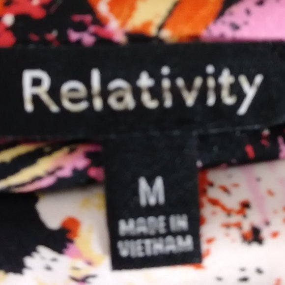 NWT Relativity 3/4" sleeve blouse size M - Picture 5 of 7